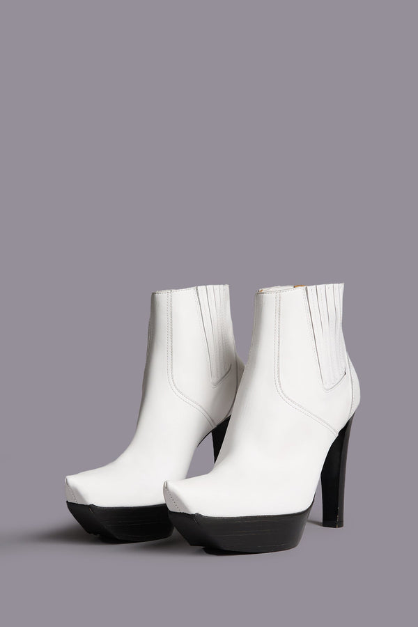 R13 POINTY TOE PLATFORM HEELED BOOT White