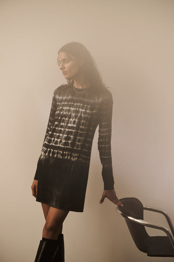 Rabens Saloner Agna Frequency Short Tube Dress I Caviar Combo