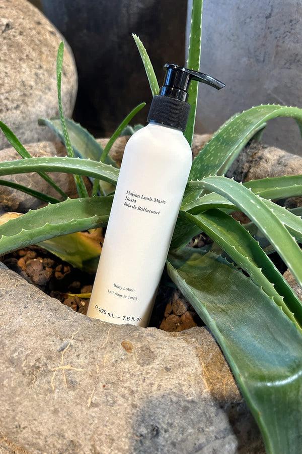 Rabens Saloner Body & Hand Lotion Maison Louis Marie I No.04 Bois De Balincourt