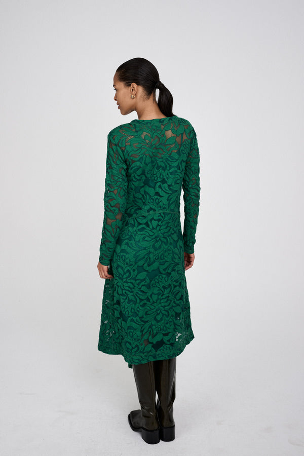 Rabens Saloner Enid Orchid Lace Dress I Verdant Green