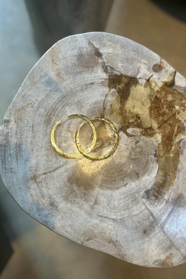 Rabens Saloner Gold Plated Hammered Hoop M Nafsu I Gold
