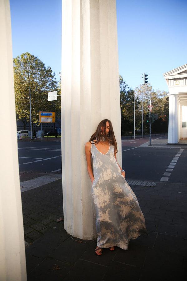 Rabens Saloner Ian Misty Long Dress I Aluminium Combo