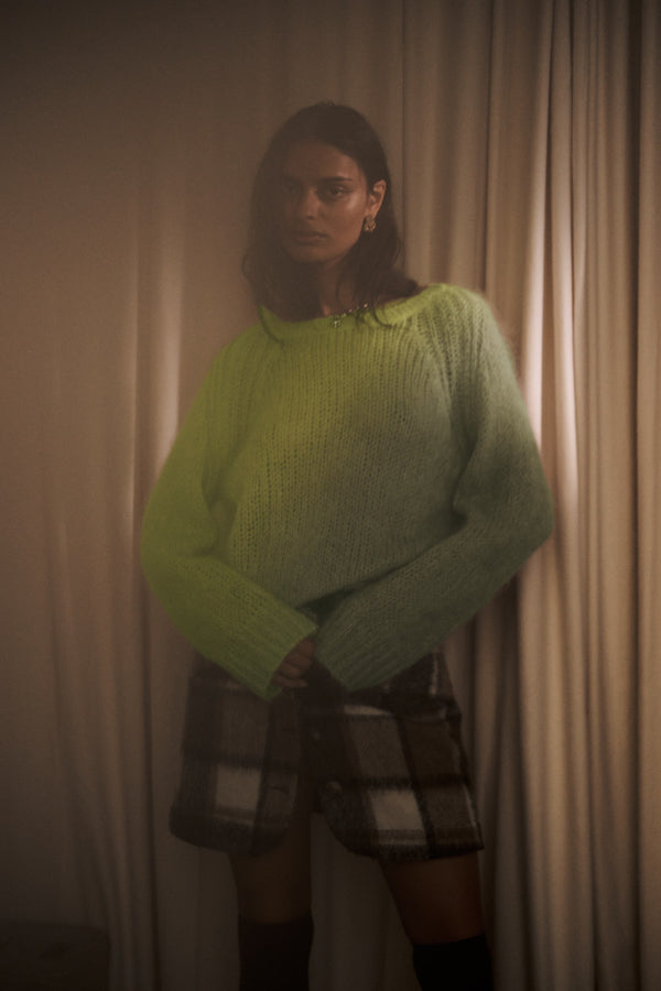 Rabens Saloner Jasmin Cross Dye Boxy Sweater I Vibrant Green Pelican Combo