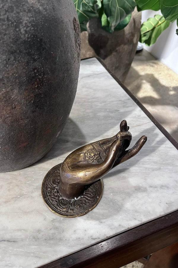 Rabens Saloner Large Dark Brass Hand Hand I Matte Brass