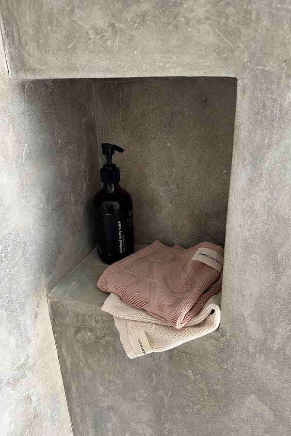 Rabens Saloner Monogram Wash Cloth Wash Cloth 30x30 Cm I Ivory