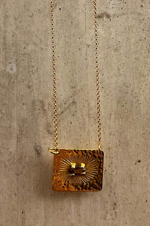 Rabens Saloner Nafsu Escapulario Necklace I Purple Stone