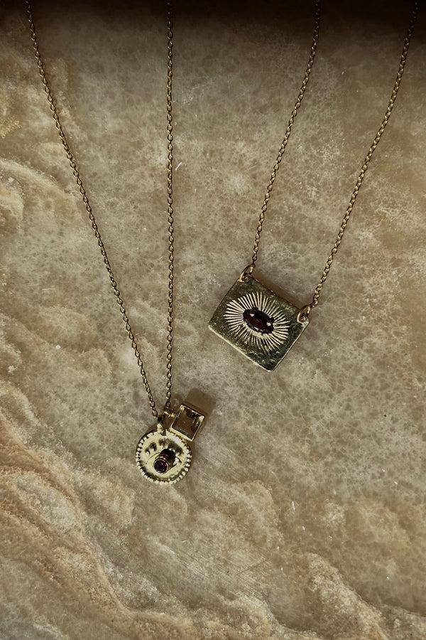 Rabens Saloner Nafsu Necklace W/eye And Square Pendant I Bright Combo