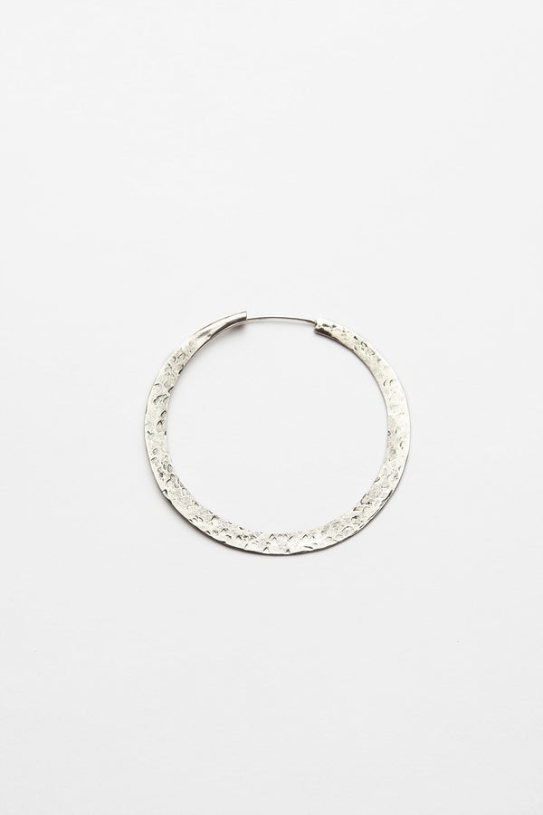 rabens saloner Nafsu Silver hammered hoop M I Silver