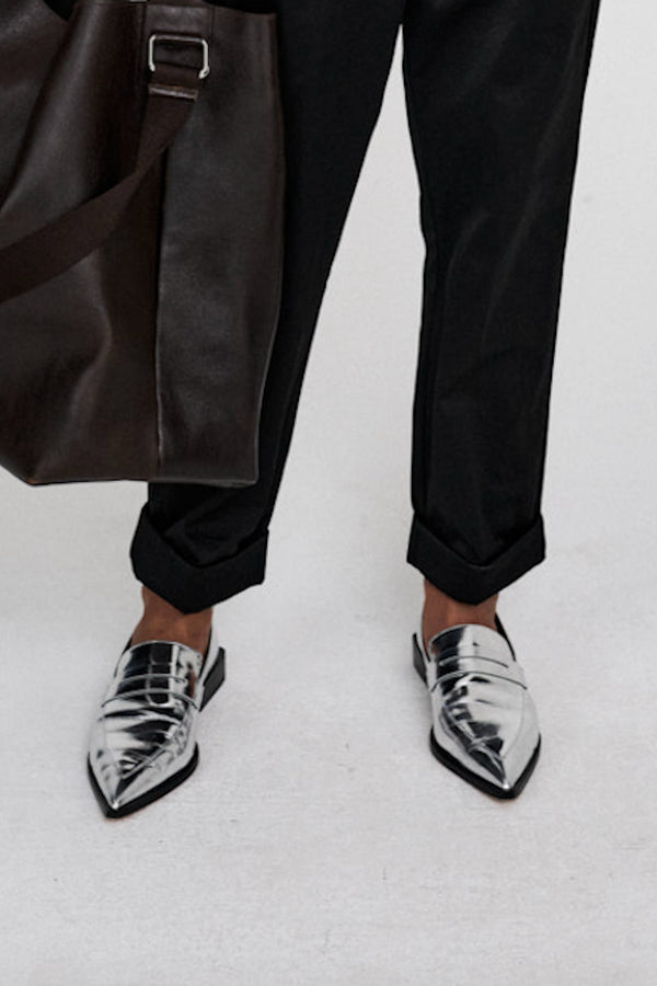 Rabens Saloner Nolia Pointy Loafer Shoe I Metallic Silver