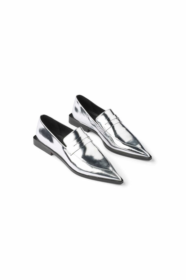 rabens saloner Nolia Pointy loafer shoe I Metallic silver