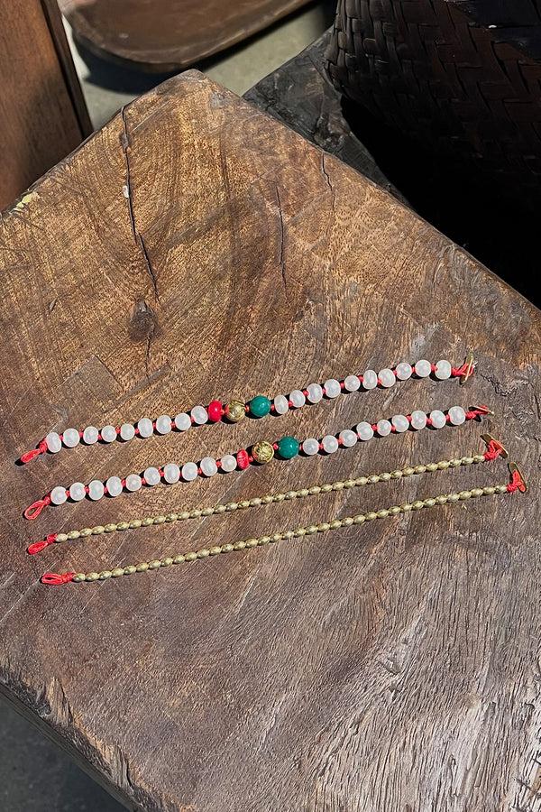 Rabens Saloner Pearl Bracelet With Beads Nafsu I Gold Beads W/ Coral And Green Onyx