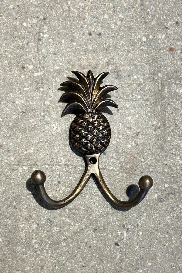 Rabens Saloner Pineapple W/ 2 Hooks Rabens Apartment I Matte Brass