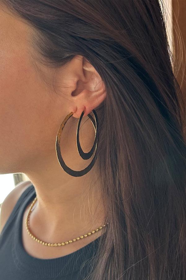 Rabens Saloner Nafsu Hammered Hoop L I Gold Plated