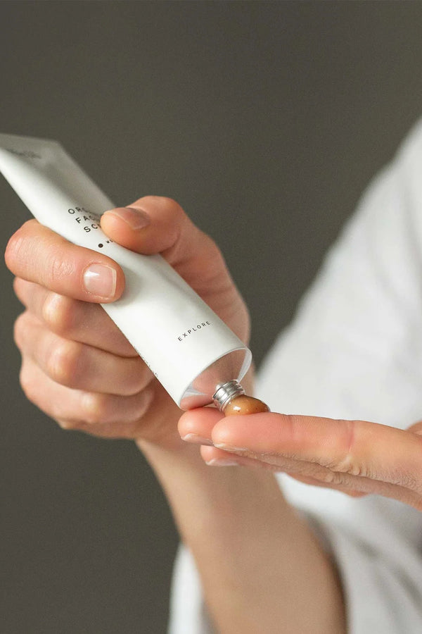 Rabens Saloner Organic Facial Scrub Vielö I WS14