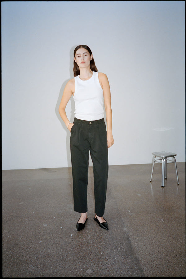 Rabens Saloner Raina Canvas Light Pleat Pant I Faded Black