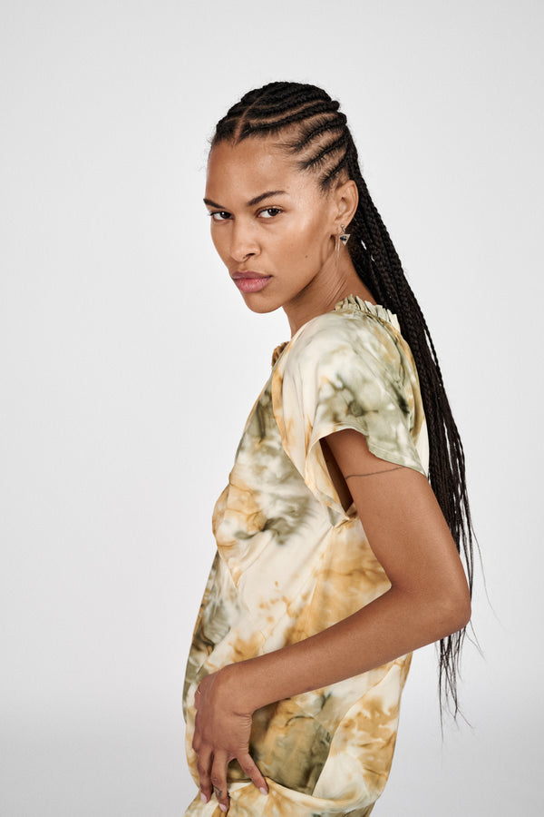 Rabens Saloner Rosie Abstract Frill Neck Dress I Forest Combo