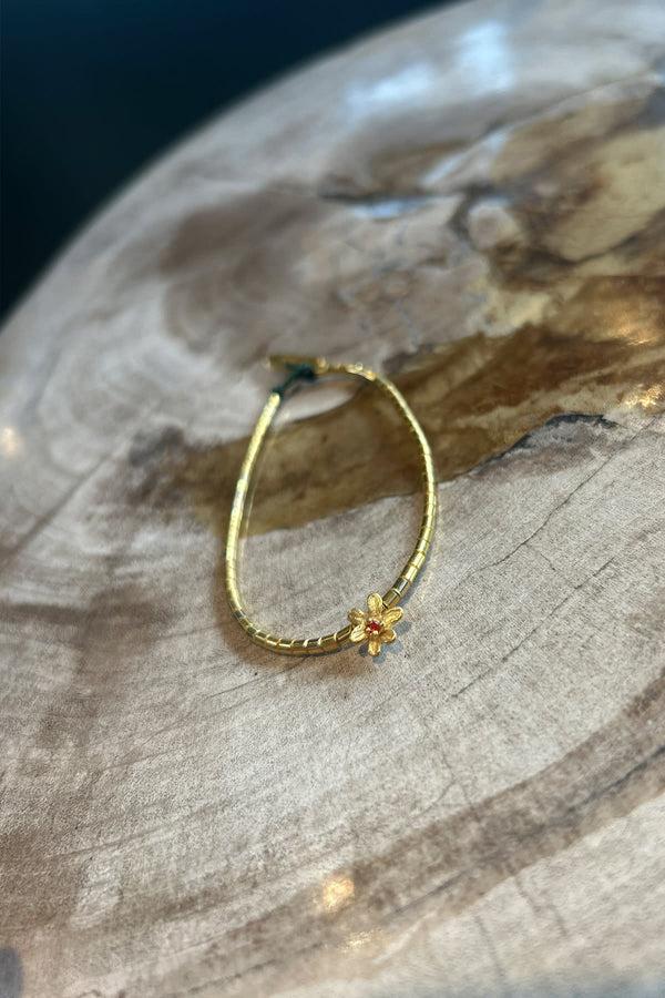 Rabens Saloner Tube Bead Flower Bracelet Nafsu I Gold W/ Orange Stone