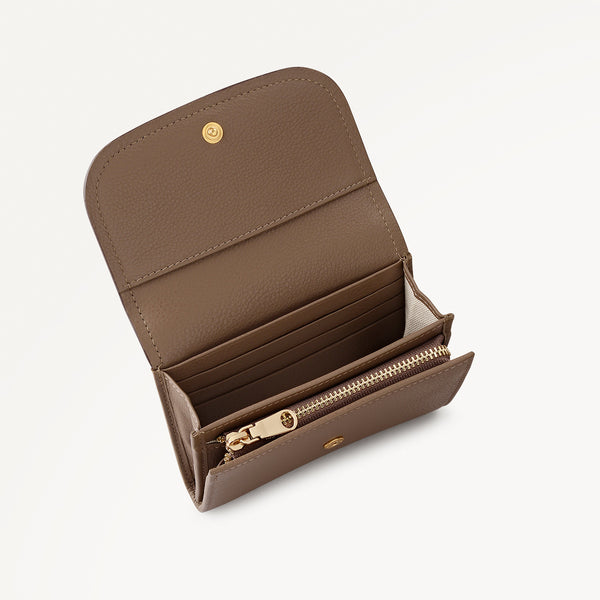 Radley London Coffee Medium Flapover Purse | Bathurst Mews AW25 | Radley London