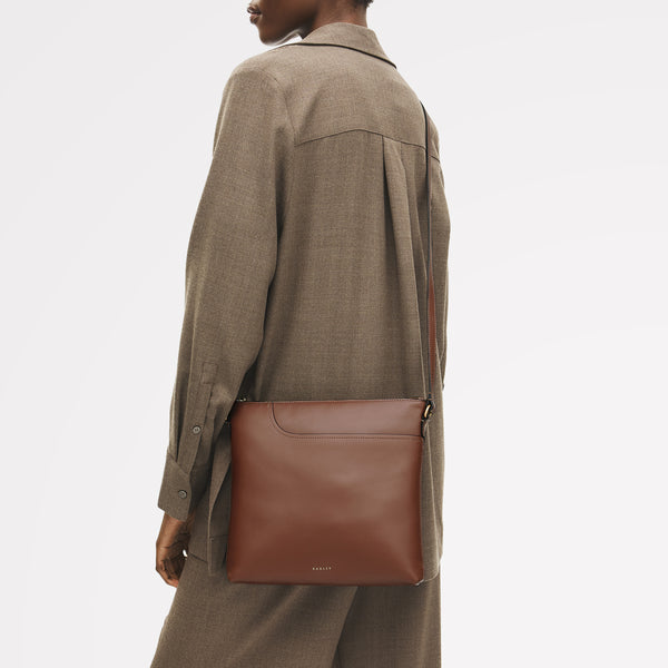 Radley London Saddle Large Ziptop NS Cross Body | Pockets AW25 | Radley London