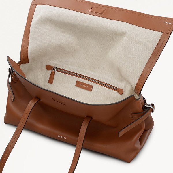 Radley London Toffee Medium Flapover Shoulder | Fleet Street AW25 | Radley London