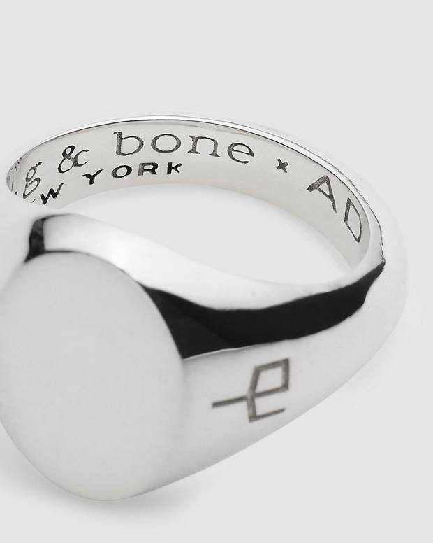 Rag & Bone The Oval Signet Ring