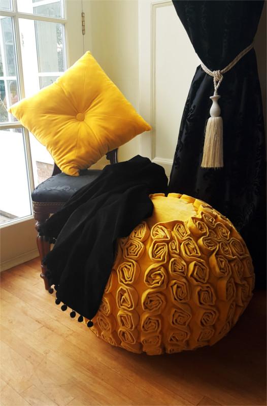 Ragged Rose Black Velvet Throw