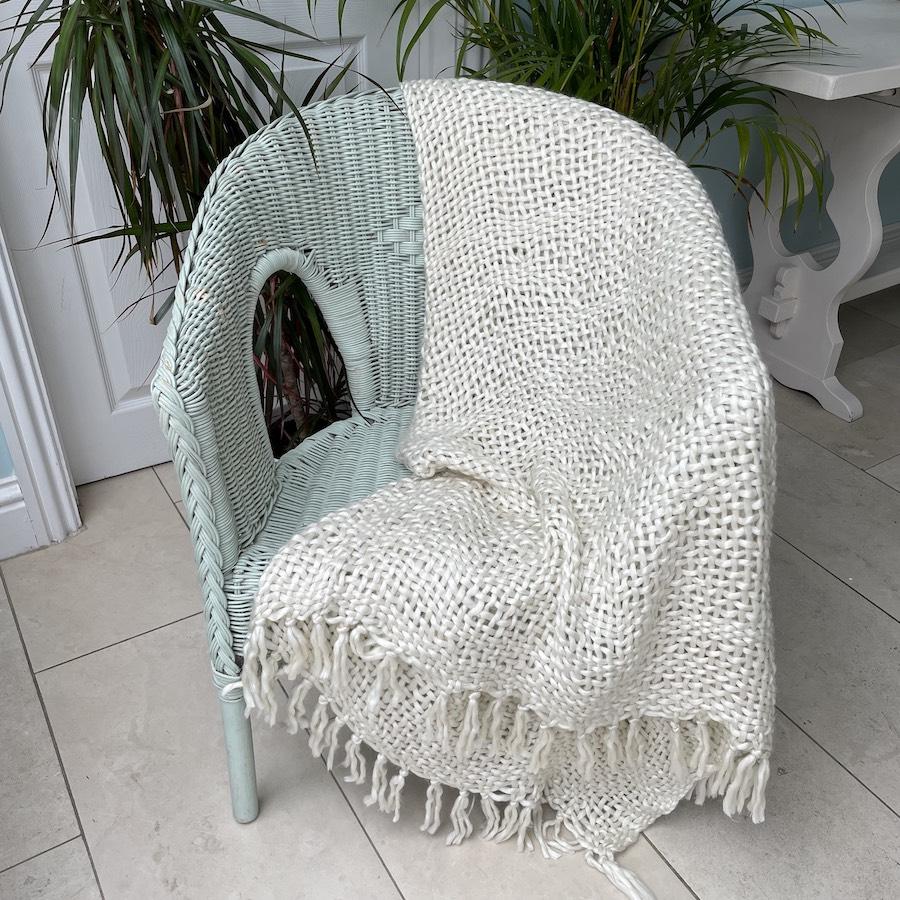 Ragged Rose Cream Chunky Throw