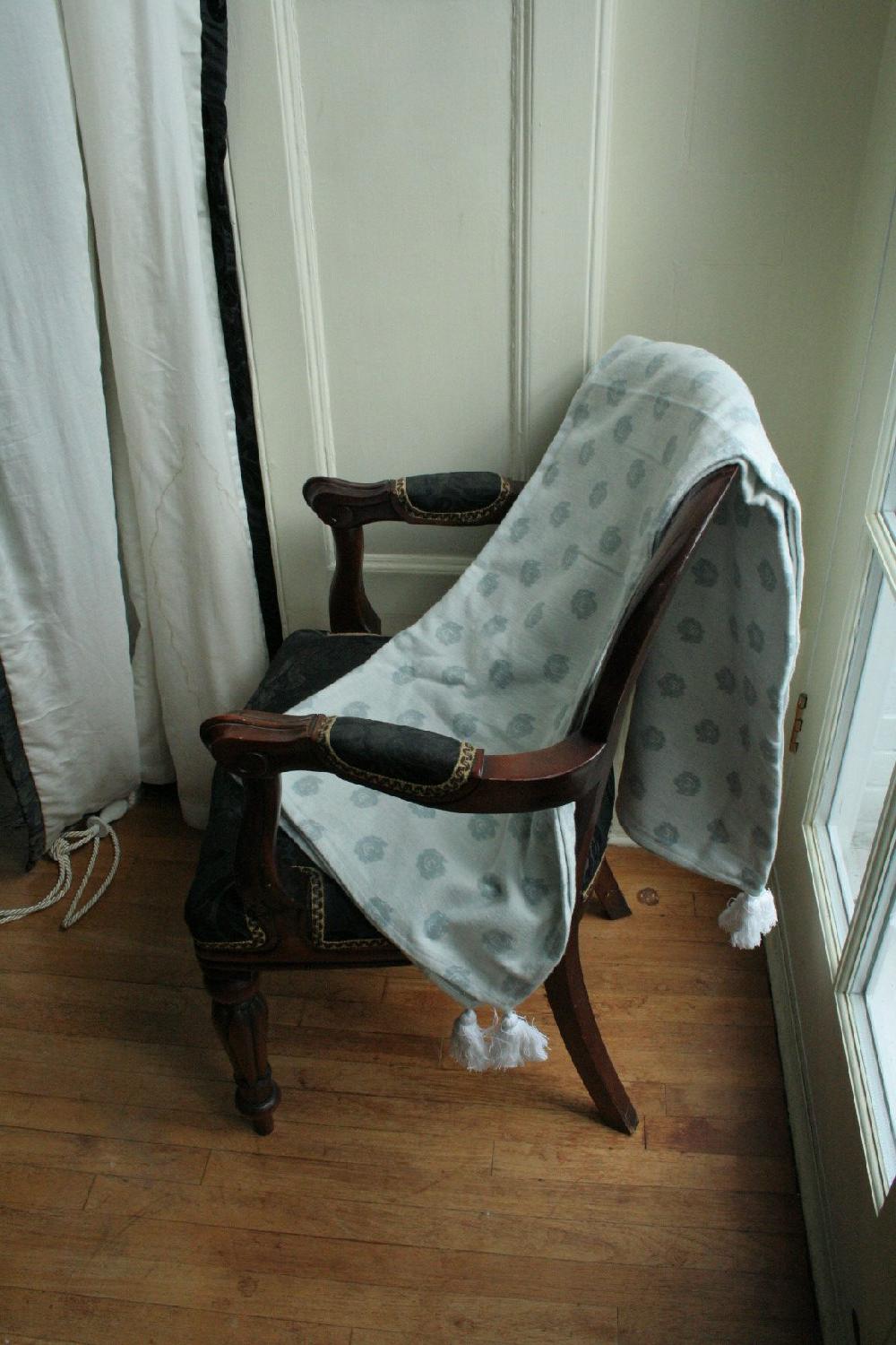 Ragged Rose Jenny Grey Rose Throw