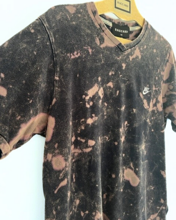 Ragyard Vintage NIKE Bleach V Neck Sports T-shirt