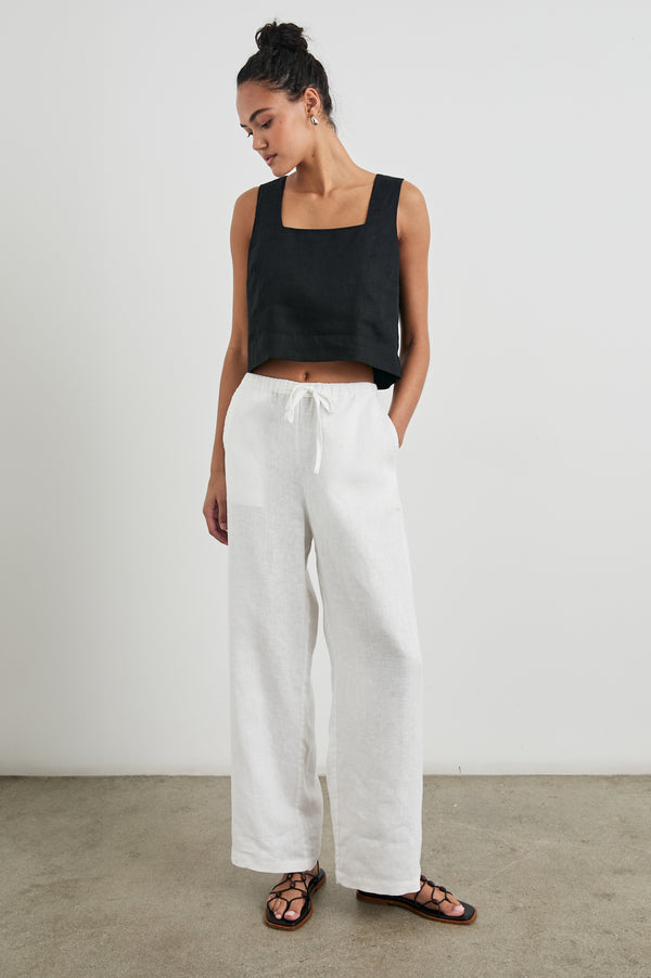 Rails Akira Top Black