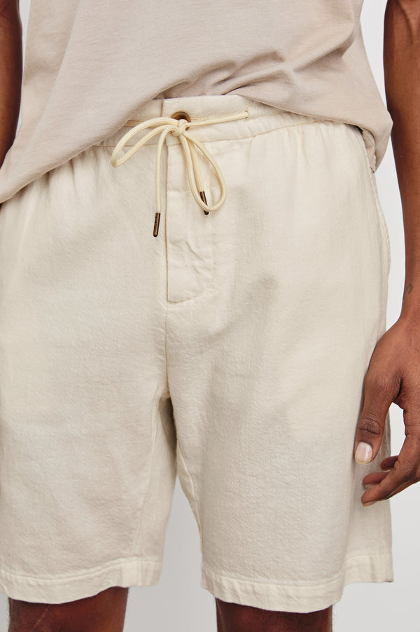 rails Archer 8.5" short Ecru