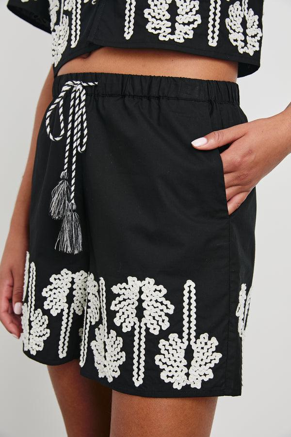 Rails Armanda Short Black Ivory Palm Trees