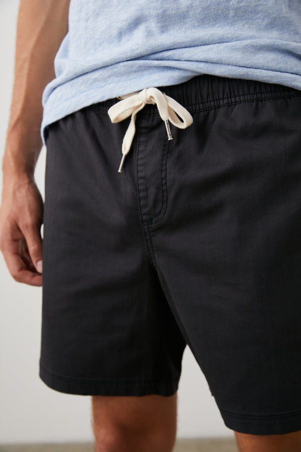 Rails Cruz Short Washed Black