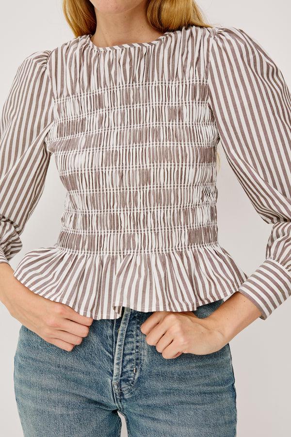 rails Tabi top Espresso Ivory Stripe