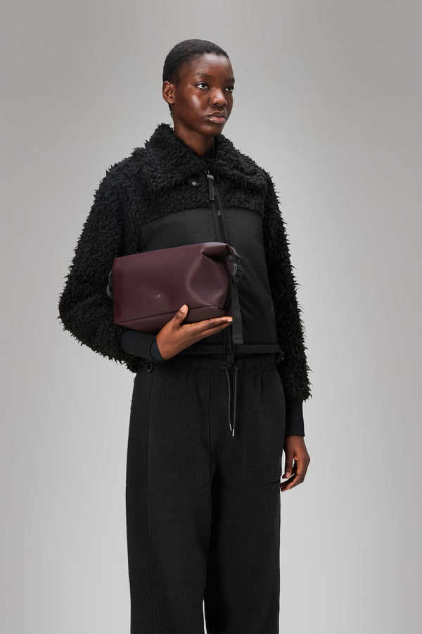 Rains Hilo Wash Bag Depth