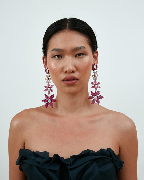 Ranjana Khan Tiered Pink Degrade Flowers