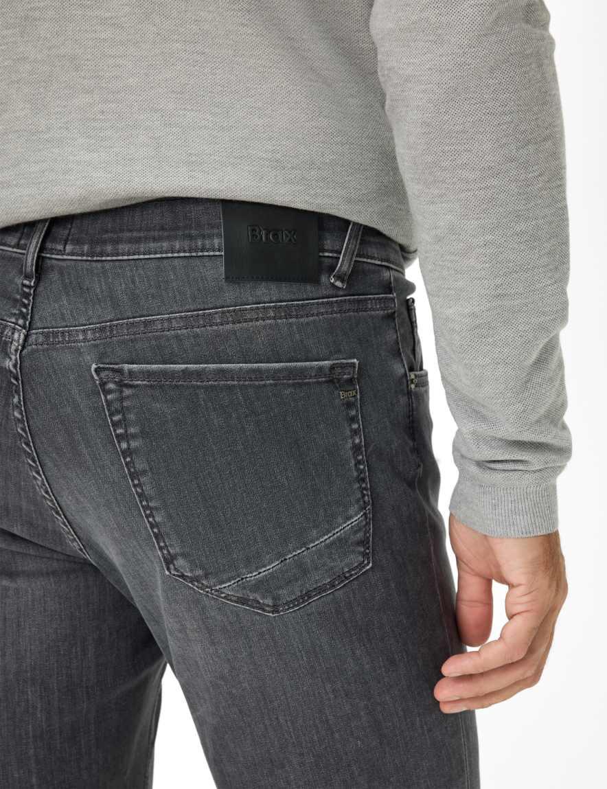 Raphaela By Brax Men's Fashion Jeans Style CHUCK Modern Fit ➜ - Buy At Brax