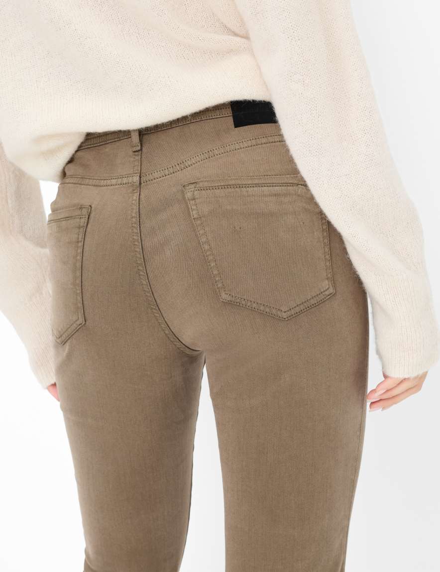 Raphaela By Brax Women's Fashion Jeans Style CAROLA Feminine Fit ➜ At Brax