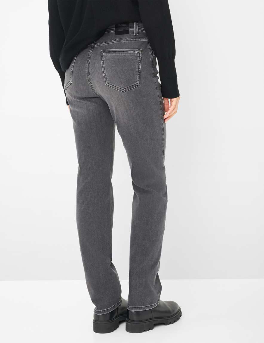 raphaela by brax Women's fashion Jeans Style CAROLA Feminine Fit ➜ at Brax
