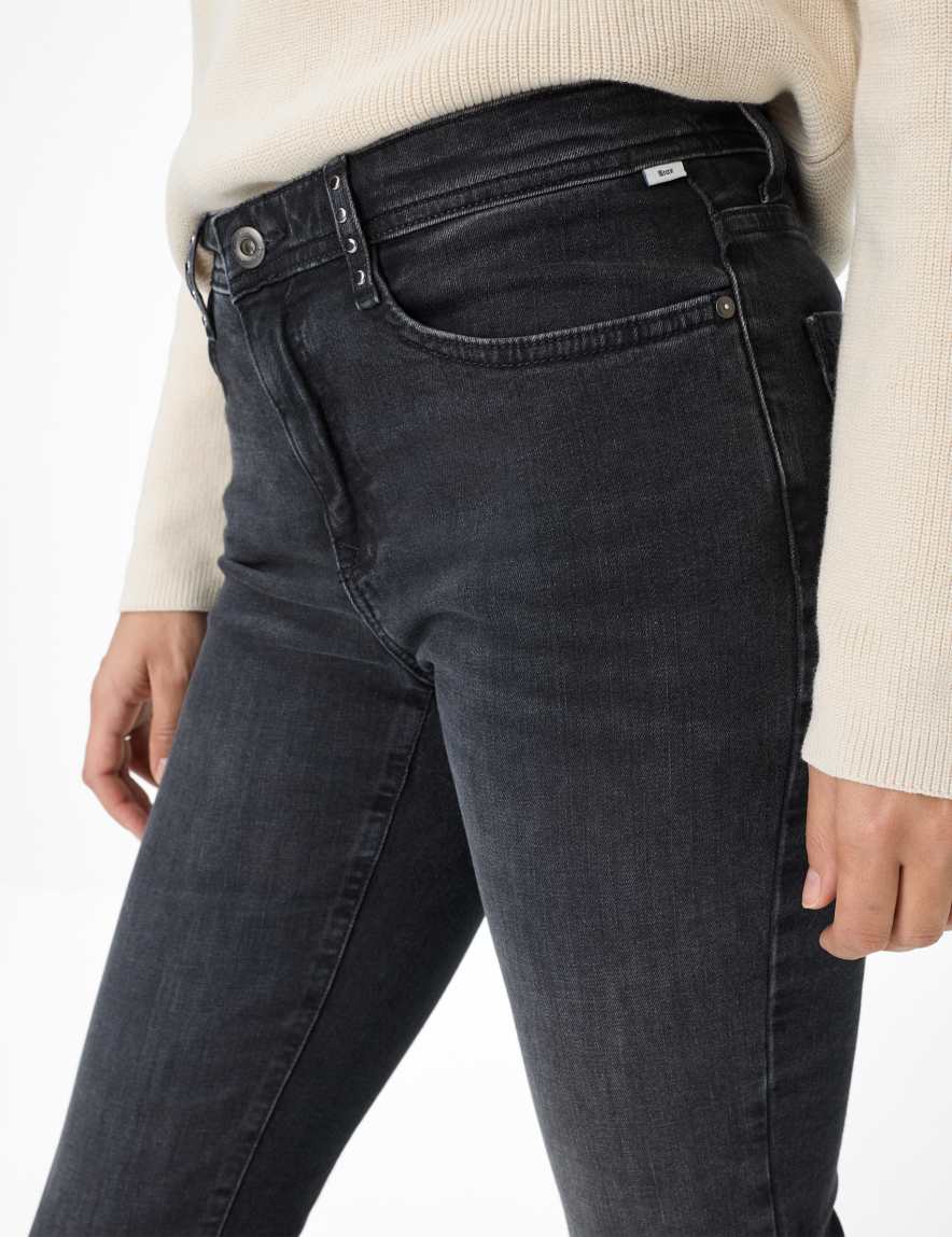 Raphaela By Brax Women's Fashion Jeans Style CAROLA Feminine Fit ➜ At Brax