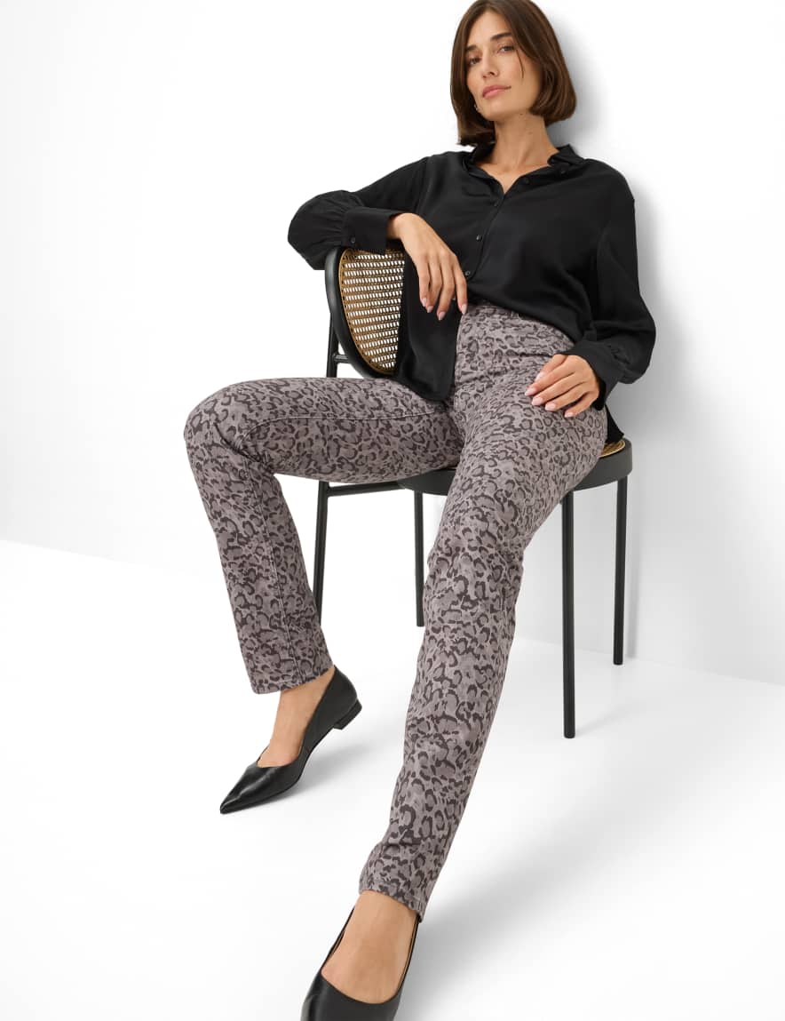 Raphaela By Brax Women's Fashion Pants Style MARY Medium Gray Regular Fit