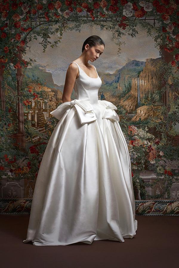 rasario Satin maxi dress with a voluminous skirt and organza bows white 002DX002 – RASARIO