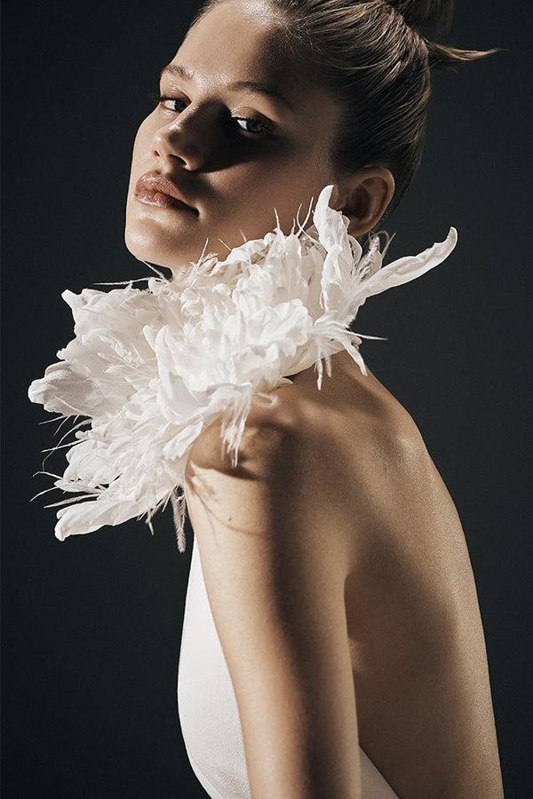 rasario Silk flower brooch with fringes B020A010 – RASARIO