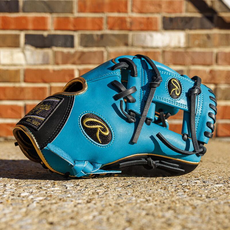 Rawlings Exclusive 11.5-inch Rawlings R2G Heart Of The Hide Infield Glove