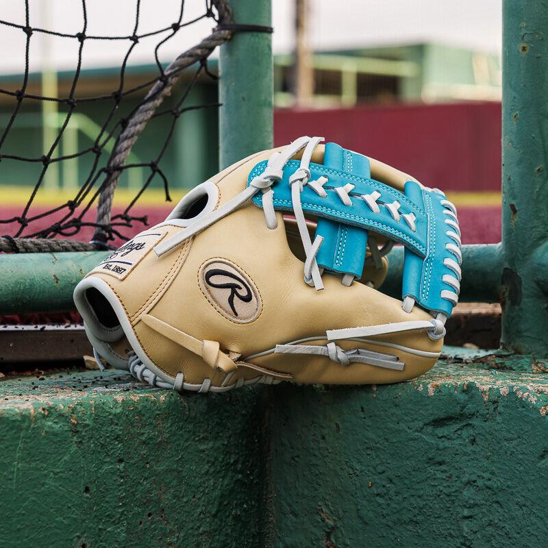 Rawlings Exclusive Heart Of The Hide 11.5-inch Infield Glove Right Hand Throw