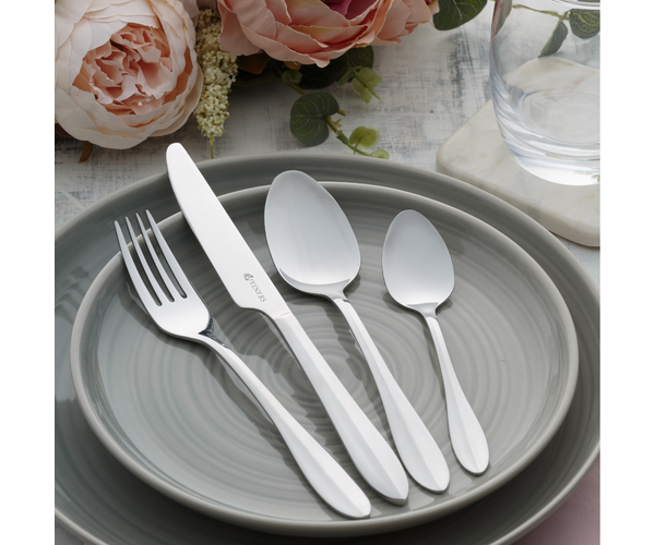 Rayware Everyday Breeze 18/0 16 Pc+ 4 Steak Knives Gb