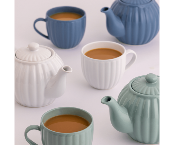 Rayware Luxe 6 Cup Teapot White