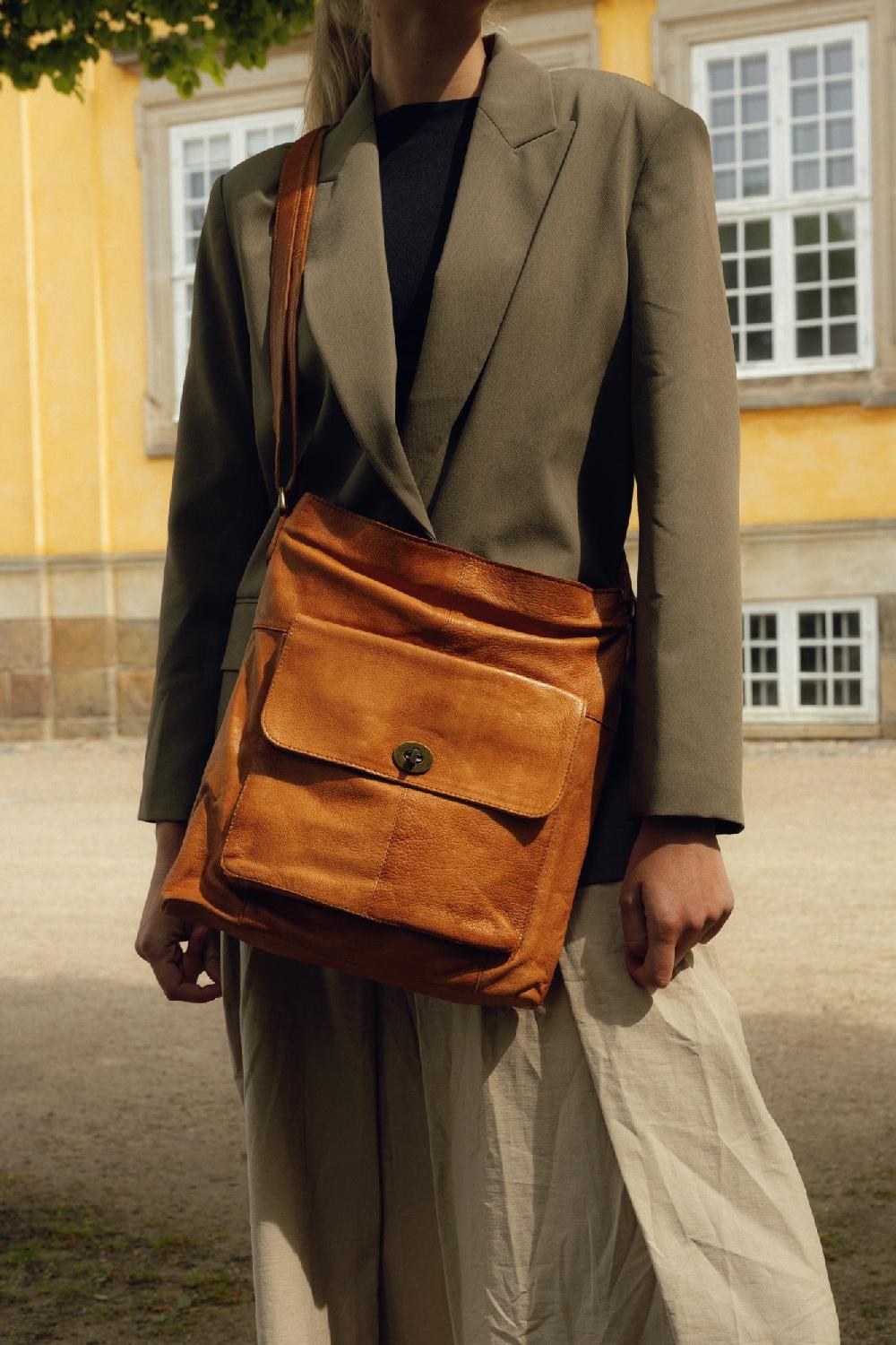 Re Designed 1656 Urban - Burned Tan