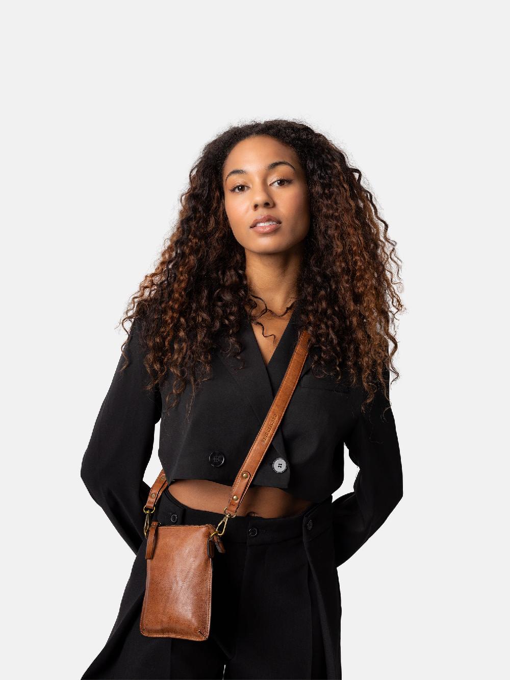 Re Designed Fillis Mini - Walnut/Brass