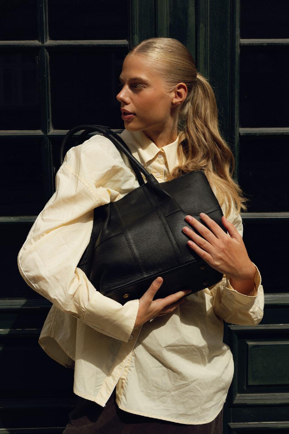 Re Designed Mane Small - Black